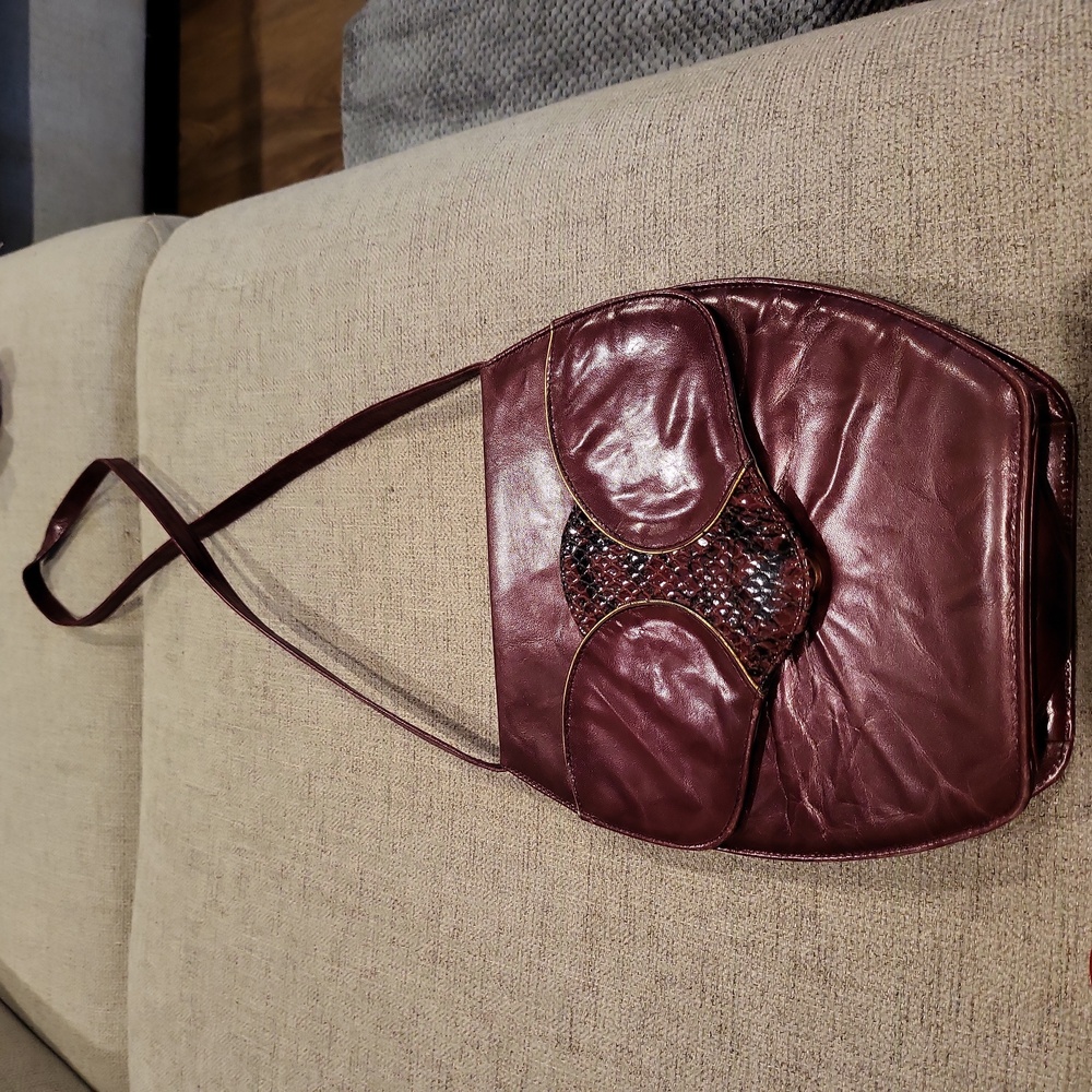 Crossbody bag